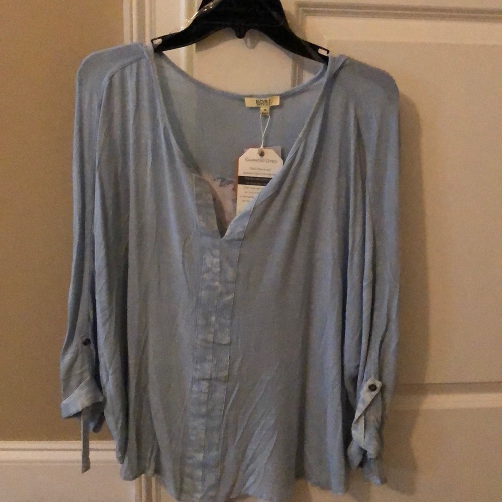 3/4 length sleeve blue tie dye pattern blouse